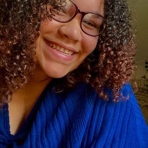 Meet your Posher, Alivia